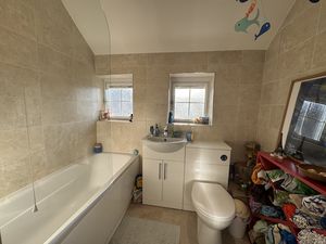 Family Bathroom- click for photo gallery